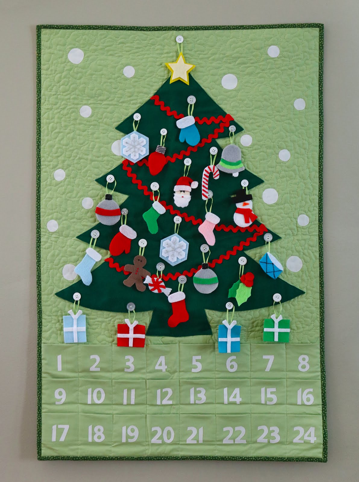 A Bright Corner Quilted Advent Calendar and Ornaments Pattern