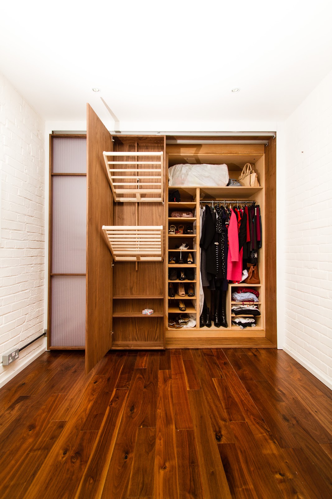 My Dads Blog - Bim Burton : Multi purpose bedroom Storage/Cupboards