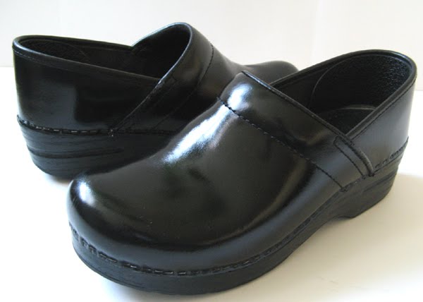 leather work clogs
