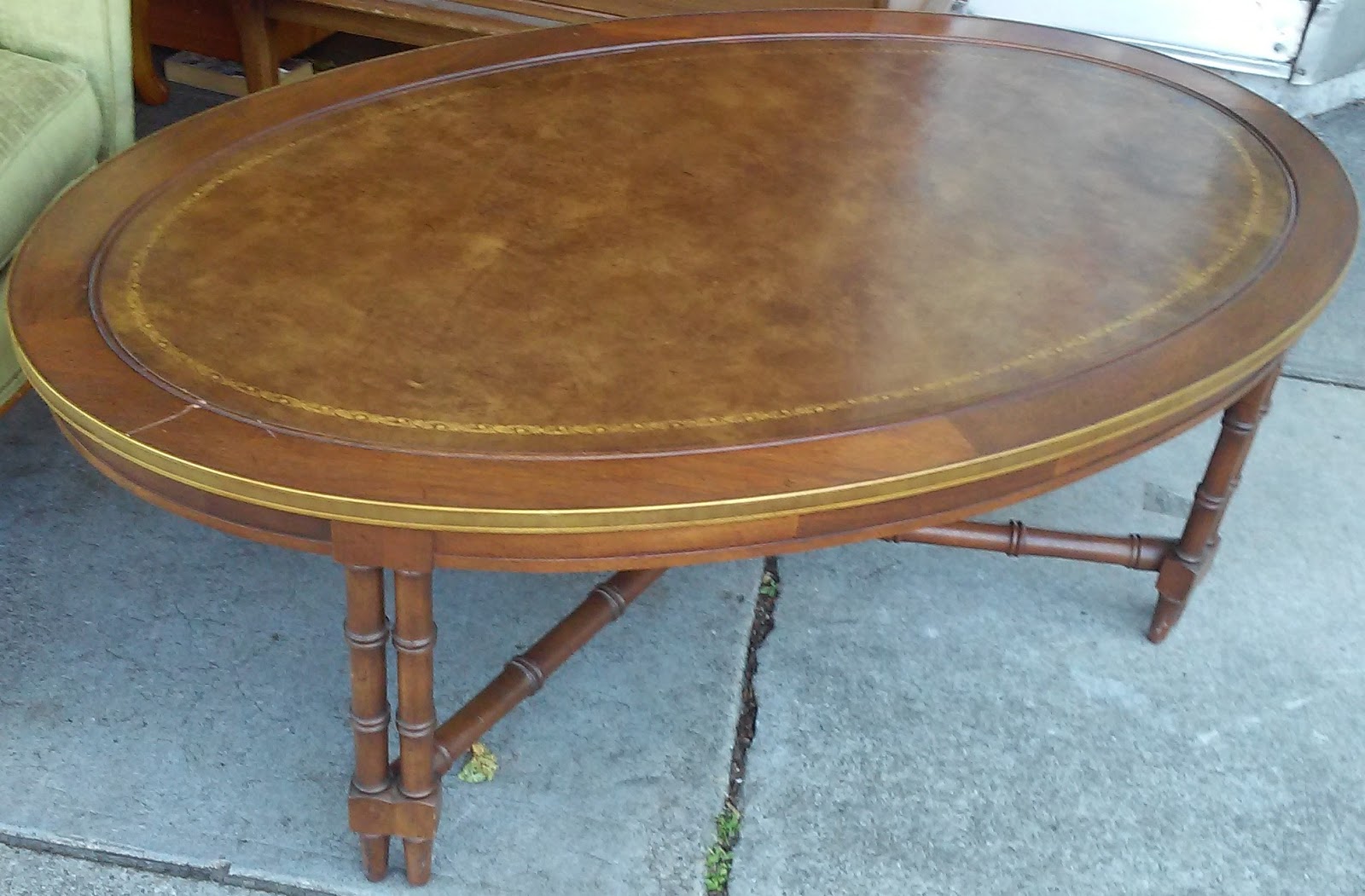 UHURU FURNITURE & COLLECTIBLES SOLD 4' x 2 1/2' Vintage Mahogany