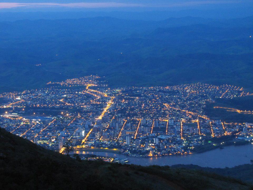 Governador Valadares a cidade do voo livre!!! PICO DA IBITURUNA CARTÃO POSTAL DE GOVERNADOR Governador Valadares a cidade do voo livre!!! PICO DA IBITURUNA CARTÃO POSTAL DE GOVERNADOR