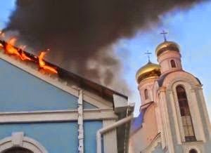 Βομβάρδισαν εκκλησία στο Λουγκάνσκ [photos + video]