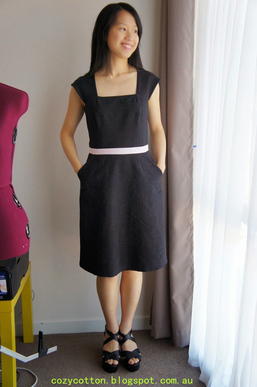 CozyCotton: Celeste's Sewing Blog: My black Cambie Dress