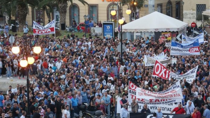 Βουλευτής Λέσβου του ΣΥΡΙΖΑ: «Φασιστοειδή στοιχεία» οι χιλιάδες πολίτες της Μυτιλήνης που διαδήλωσαν Βουλευτής Λέσβου του ΣΥΡΙΖΑ: «Φασιστοειδή στοιχεία» οι χιλιάδες πολίτες της Μυτιλήνης που διαδήλωσαν