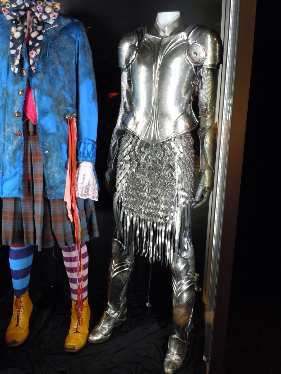 Hollywood Movie Costumes And Props Alice In Wonderland White Knight hollywood-movie-costumes-and-props-alice-in-wonderland-white-knight