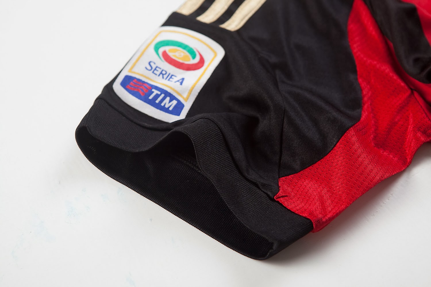 Equipaciones de futbol baratas 2015 online: nueva camisetas de futbol ac milan 2014 baratas