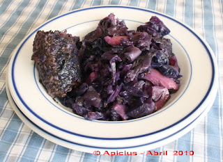  581º Menú, Lombarda hervida, <strong>Hígado</strong> con <strong>salsa</strong> de tomate, ensalada y melón 