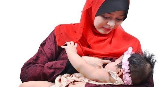 Hukum Suami Yang Meminum Air Susu Istrinya Menurut Islam