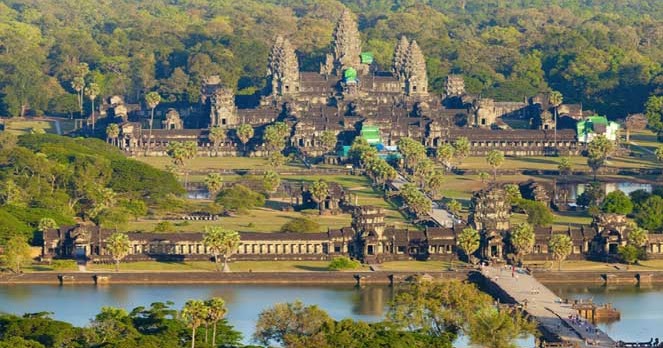 SEJARAH KUIL KUNO ANGKOR WAT | MahessaBlog