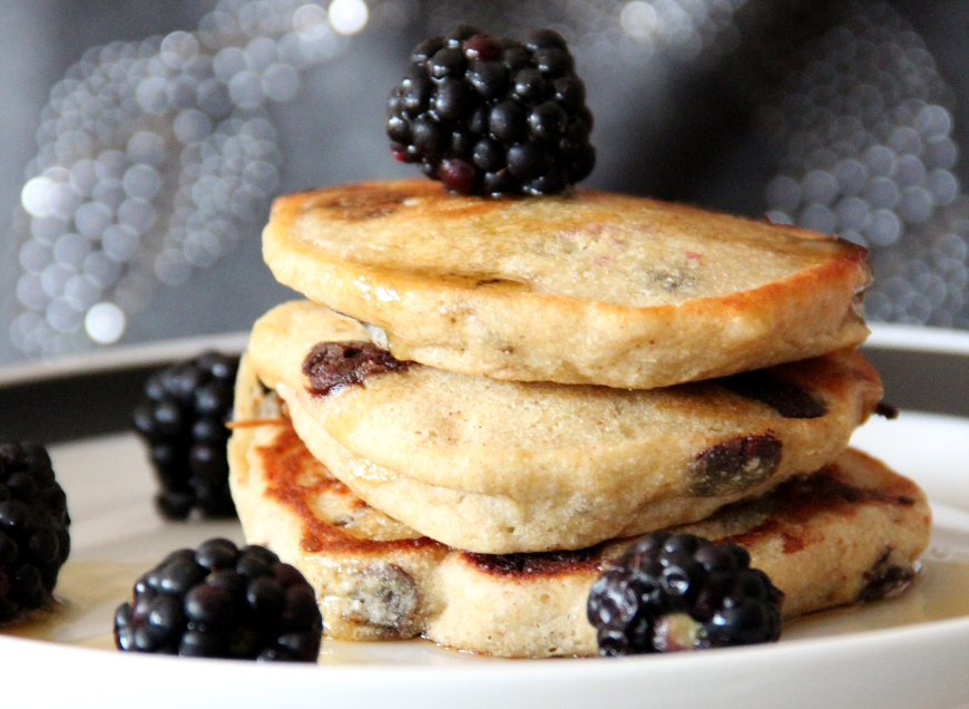 Glutenfreie Hafer-Buchweizen-Pancakes mit Schokotröpfchen - Kirschbiene ...