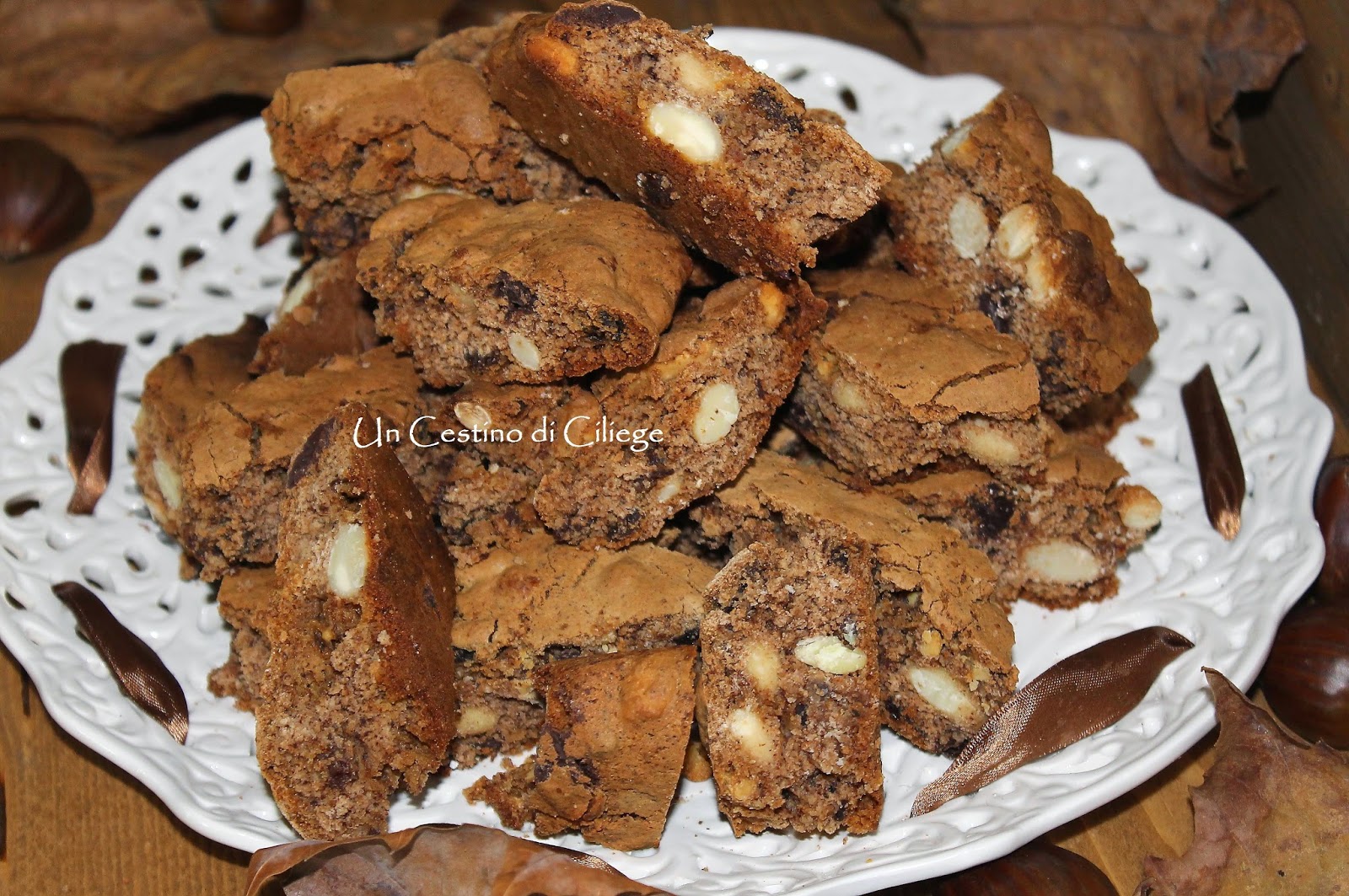 biscotti con farina di castagne mandorle arancia e cioccolato!