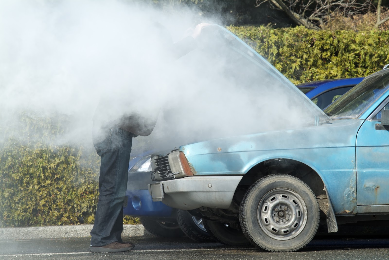 Tips to note when a car overheats