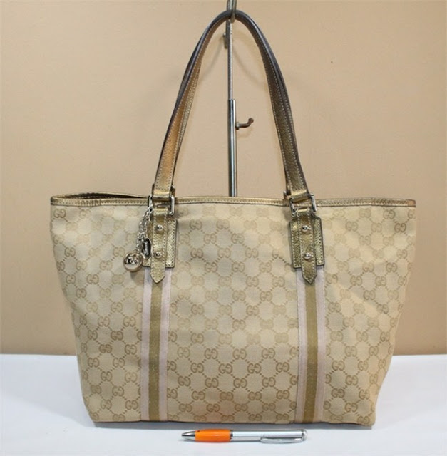 jual tas second bekas original asli sling selempang branded prada gucci fossil bonia tumi ransel backpack cowok pria cowo cewe cewek wanita gucci tote jual tas second bekas original asli sling selempang branded prada gucci fossil bonia tumi ransel backpack cowok pria cowo cewe cewek wanita gucci tote
