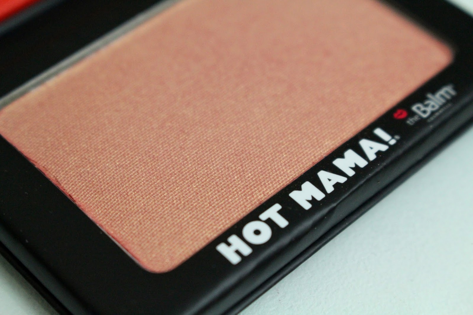 Ana do dia Por Ana Soares Testei Blush Hot Mama The Balm