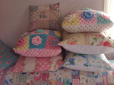 L ovely cushions