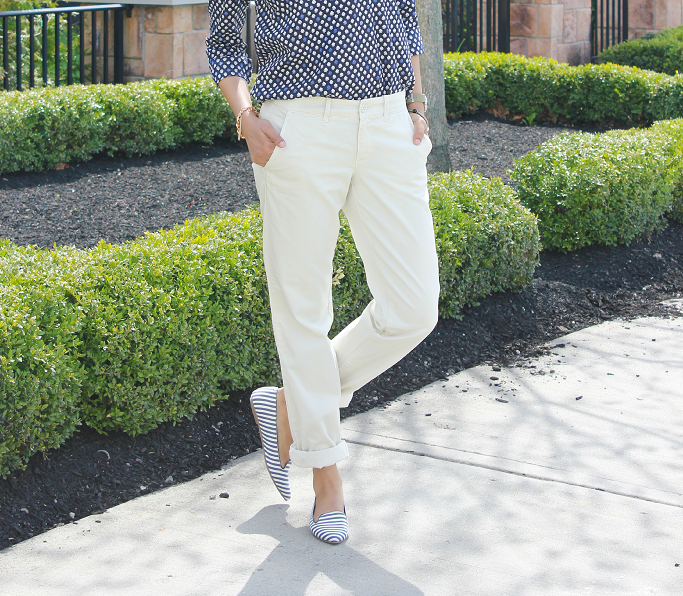 JCrew Popover Shirt, Waverly Chino, Andie Chino, Spring Outfit Ideas, Rayban Mirror Aviators, Gap Striped Flats