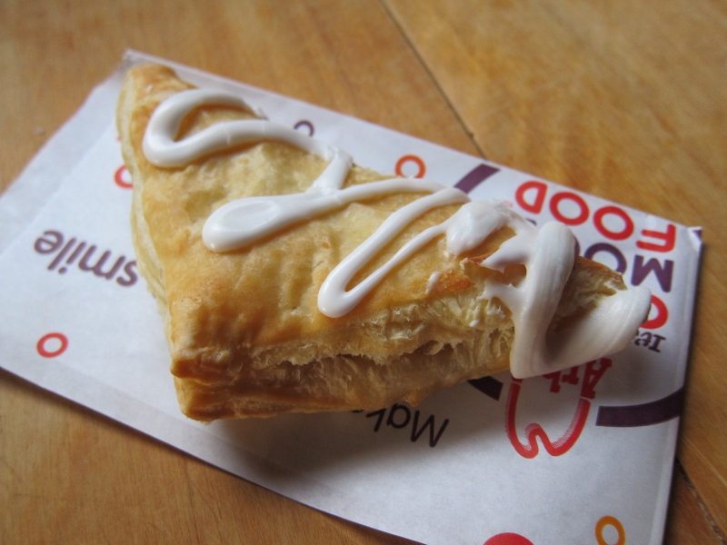 Review Arby's Apple Turnover