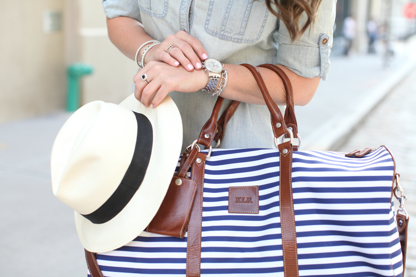 look cute while traveling, preppy blog, southern blog
