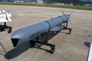 AGM-84H/K SLAM-ER buatan Raytheon