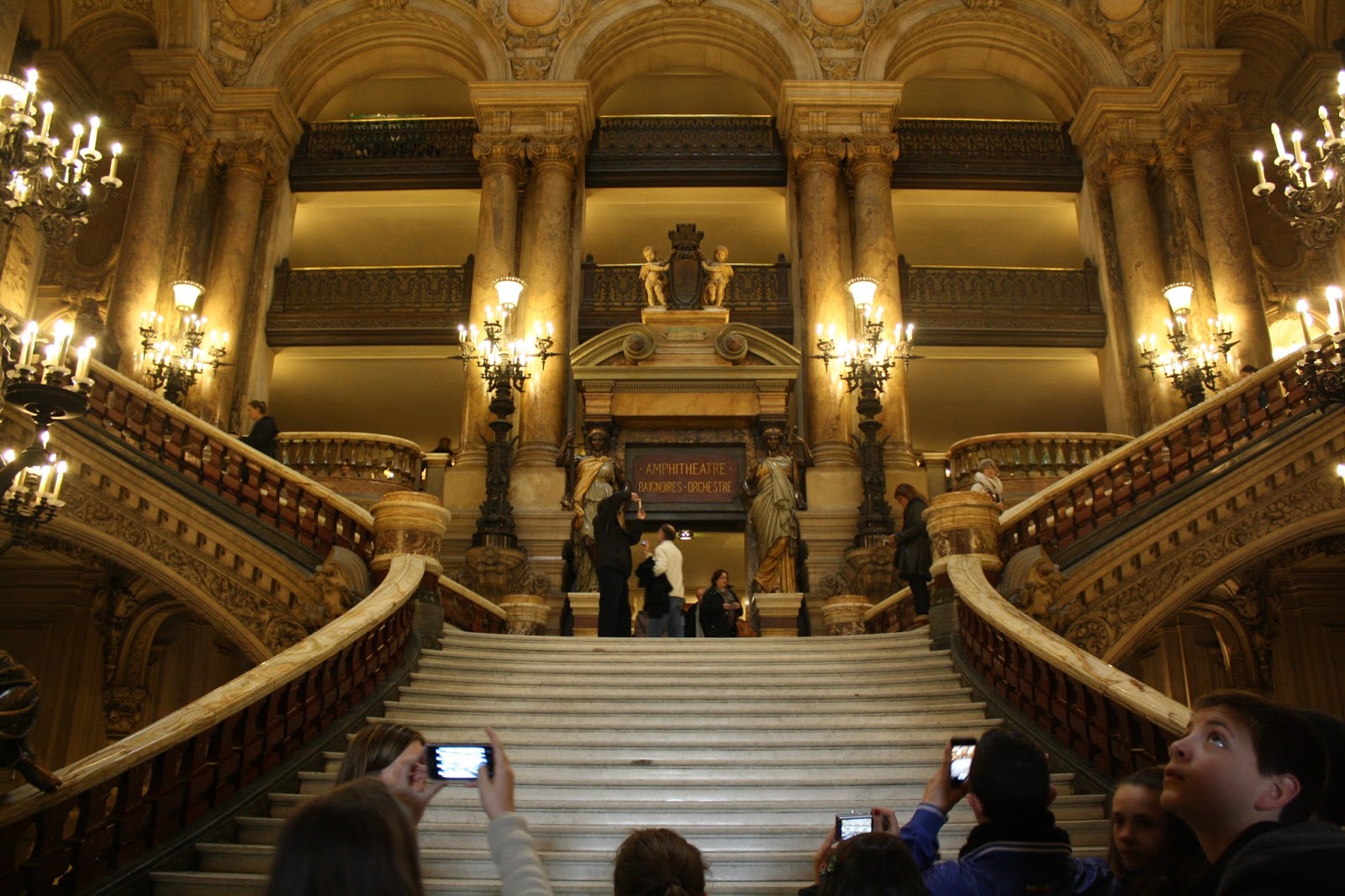 here and there experiencing the extraordinary The Original Paris