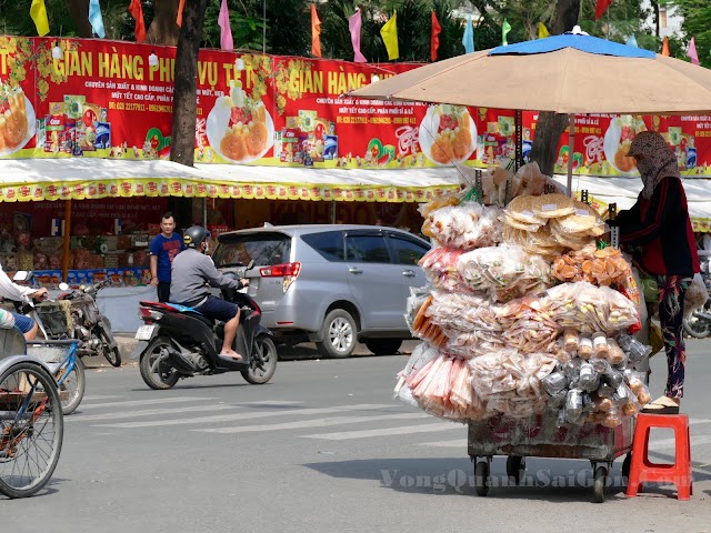 Con đường bánh tráng ở Chợ Lớn - Sài Gòn