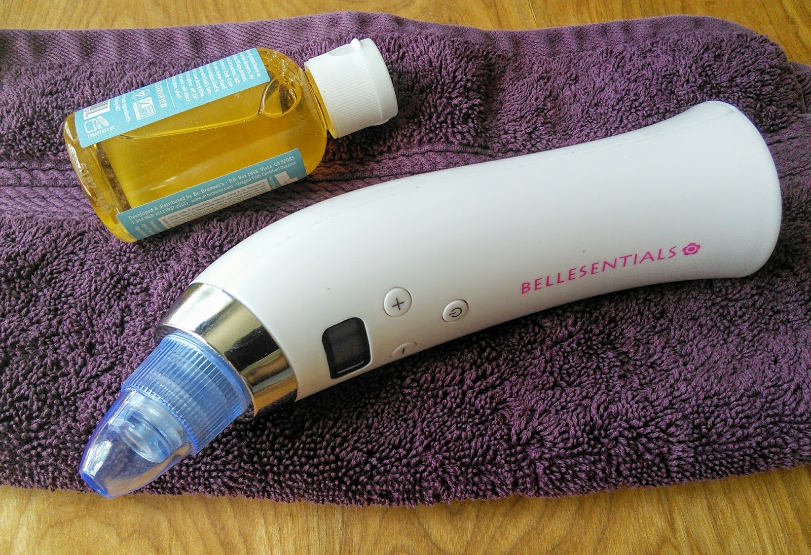 Mom Knows Best Electric Comedo Pore Suction Tool & Pimple Vacuum