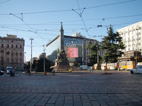 Piazza Cinque Giornate at Porta Vittoria commemorates the Milan uprising of 1848 in which  400 citizens died