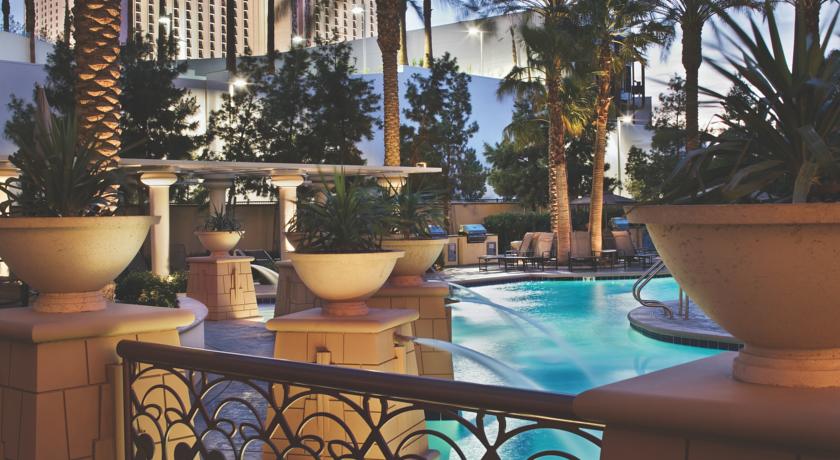 Las Vegas Hotels Hilton Grand Vacations Suites On The Las