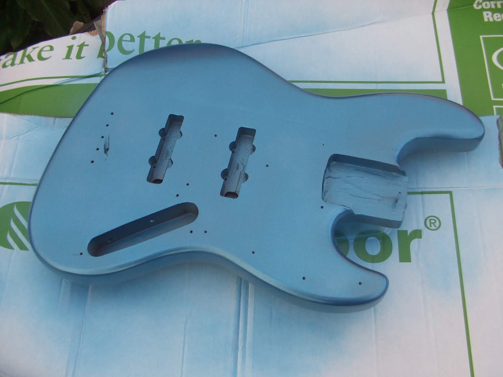 Martin Edwards Luthier Metallic spray painting a guitar with rattle cans