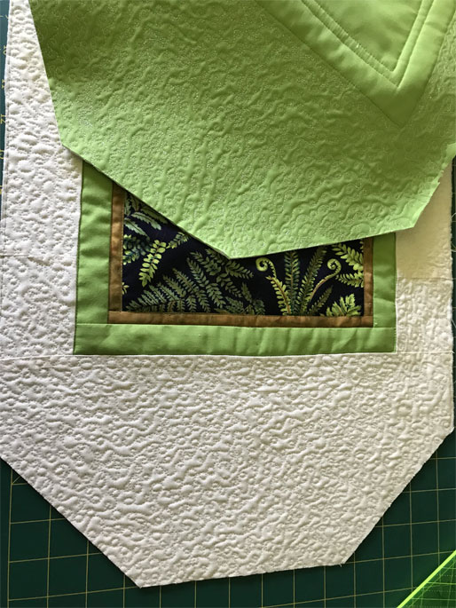 I Quilt, Therefore I Am Quilt 99 Green Fern Table Runner