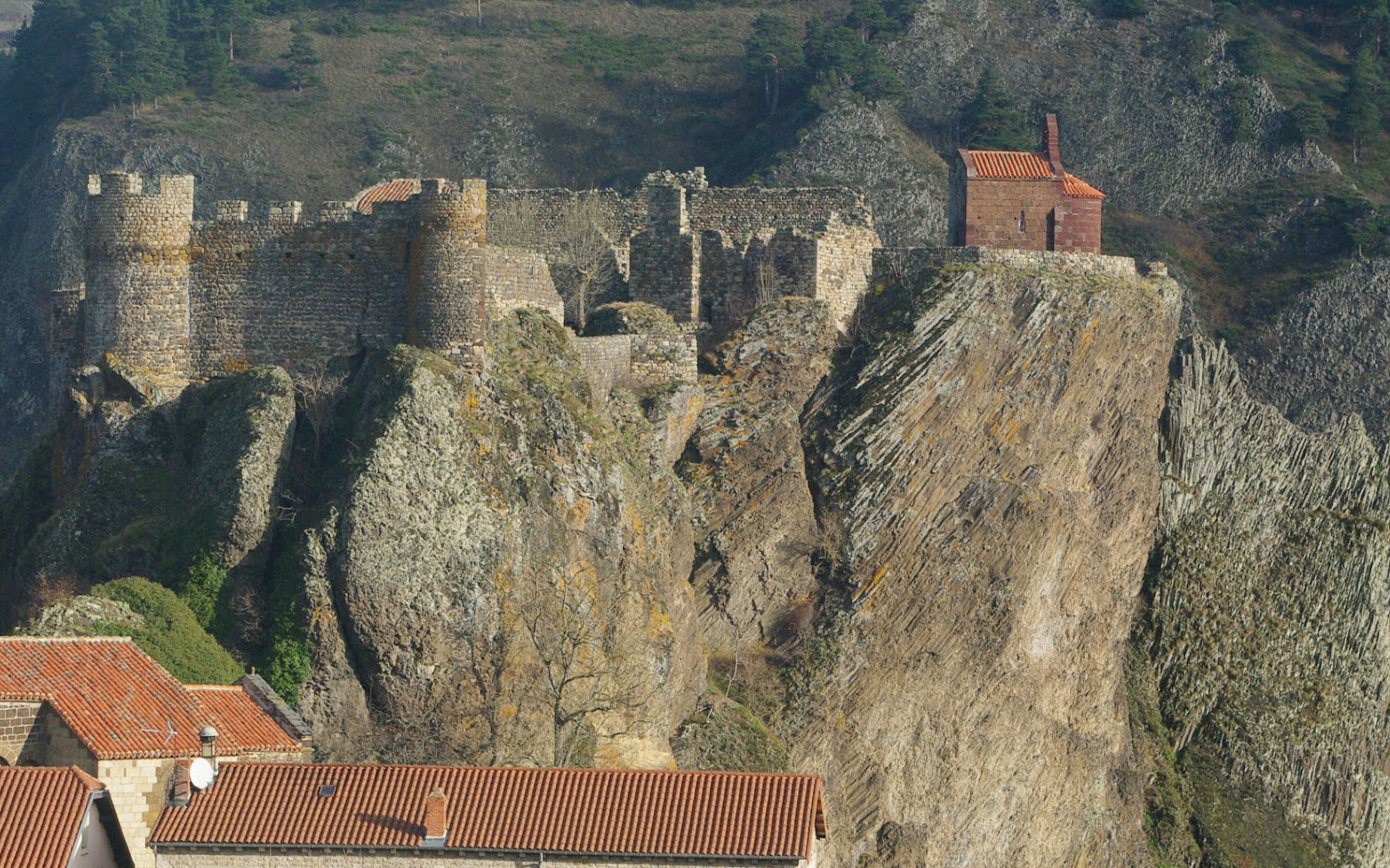 Images de France. Beaux sites et châteaux de la HauteLoire. Images de France. Beaux sites et châteaux de la HauteLoire.