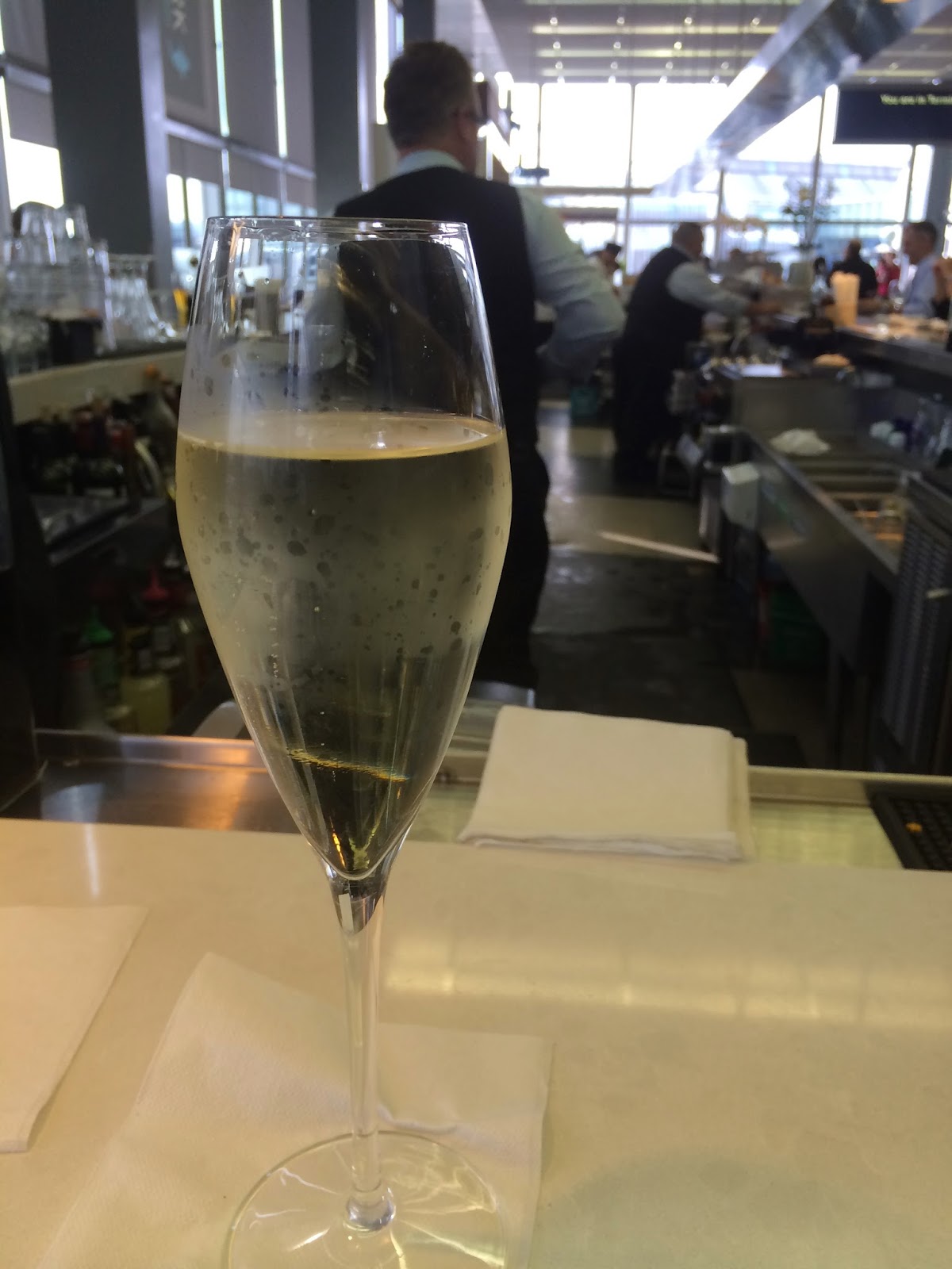 GREAT EATS HAWAII LAYOVER IN CHICAGO O'HARE AIRPORT