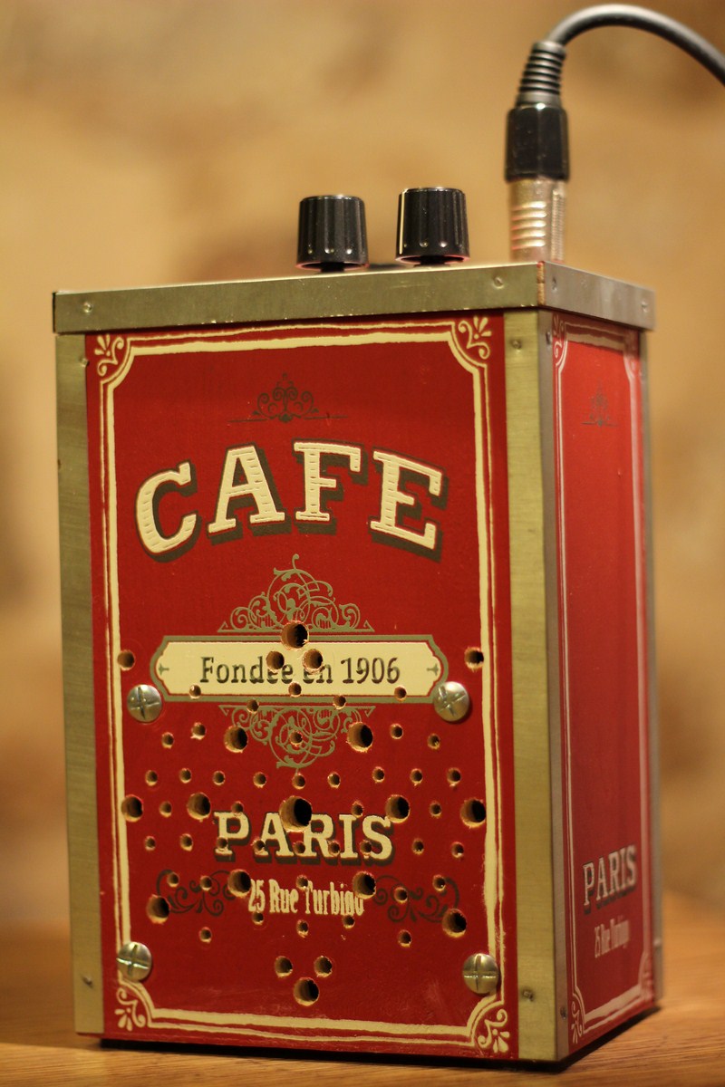 Ampli%2BCafe%2BParis%2Bface%2B1.JPG