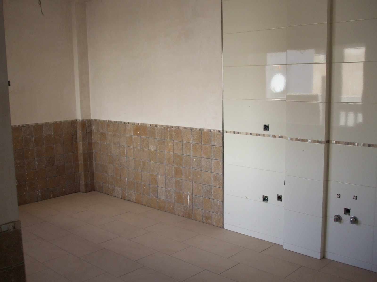 AZULEJOS, ALICATADOS Y ALICATADORES.: ALICATADO EN VIVIENDA PARTICULAR