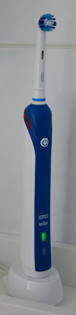 Reparaturblog: Akku wechseln bei einer Braun ORAL-B Professional Care