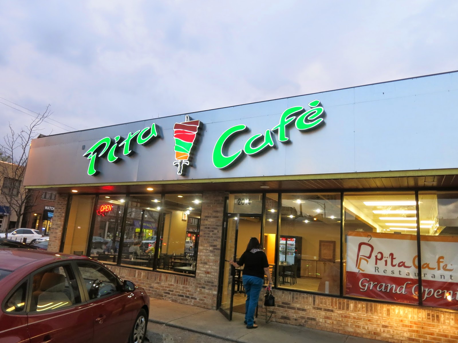 Smokin' Chokin' and Chowing with the King 5 Chicago Shawarma Shops