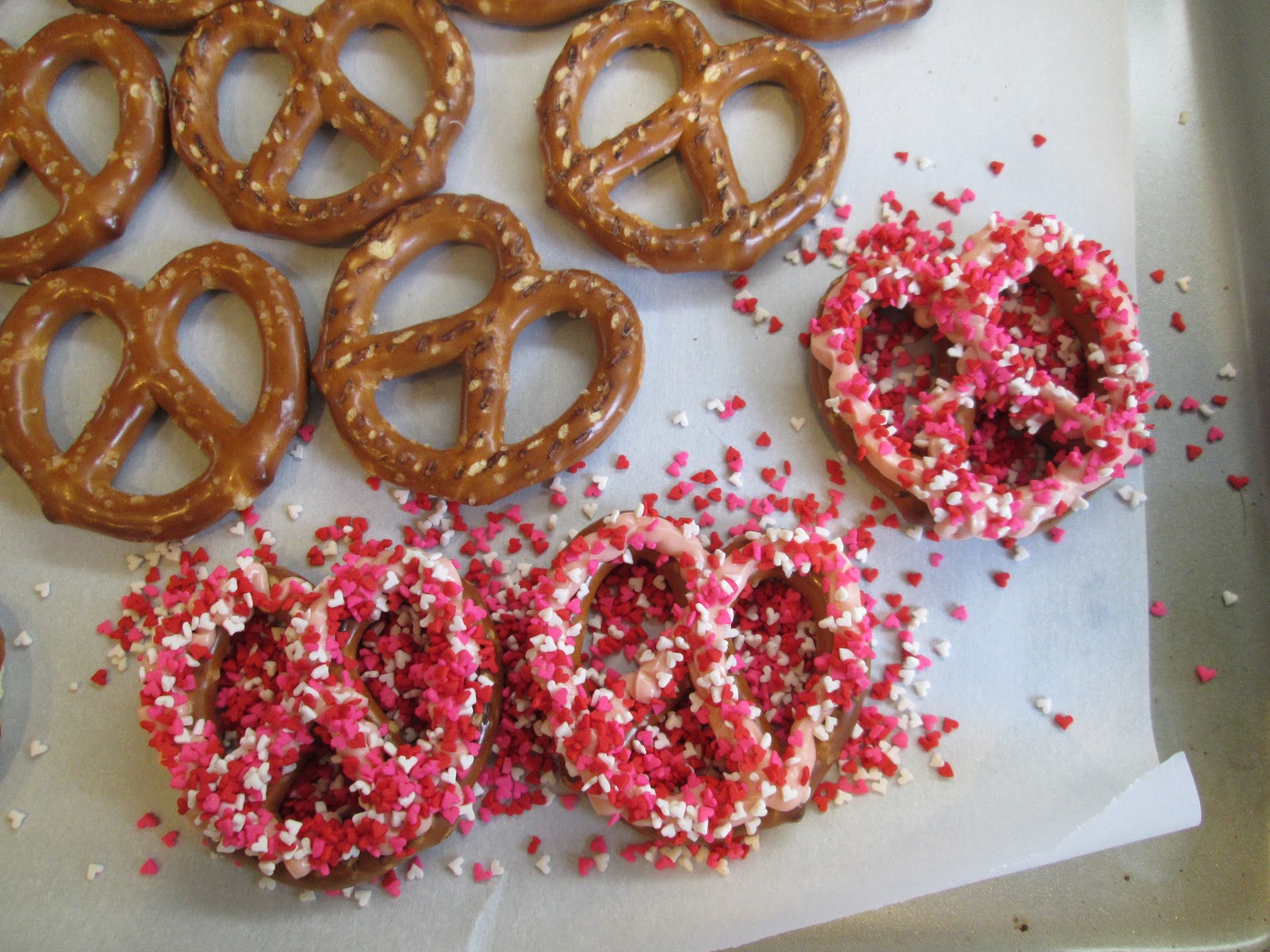 roommom27 Valentine Pretzels Two Different Ways