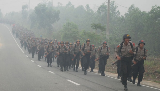 Resensi Analisis Politik Bela Negara Di Tengah Asap Ukti Ba