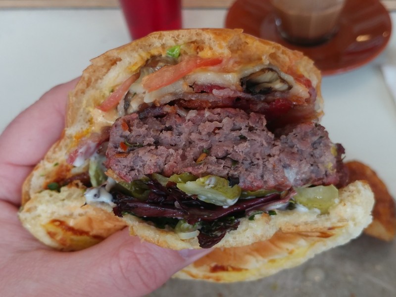 Burger Club Winnipeg