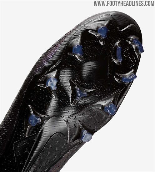 'Kinetic Black' Next-Gen Nike Phantom Vision 2 Boots Revealed - Footy ...