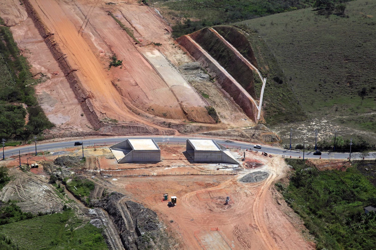 Ligado no Rio. Obras do Arco Metropolitano chegam a 65 de conclusão. Ligado no Rio. Obras do Arco Metropolitano chegam a 65 de conclusão.