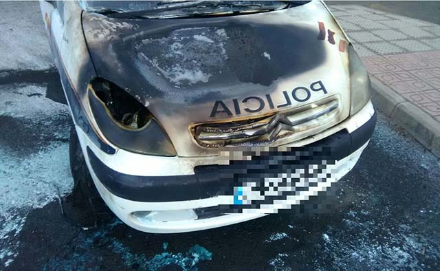 quemados dos coches de la policía nacional en Telde Gran Canaria, El Sindicato Unificado de Policía (SUP) solicita que se refuerce la seguridad de las comisarías