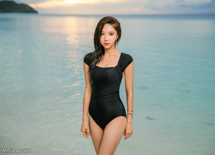Beautiful Park Soo Yeon in the beach fashion picture in November 2017 (222 photos) photo 7-4