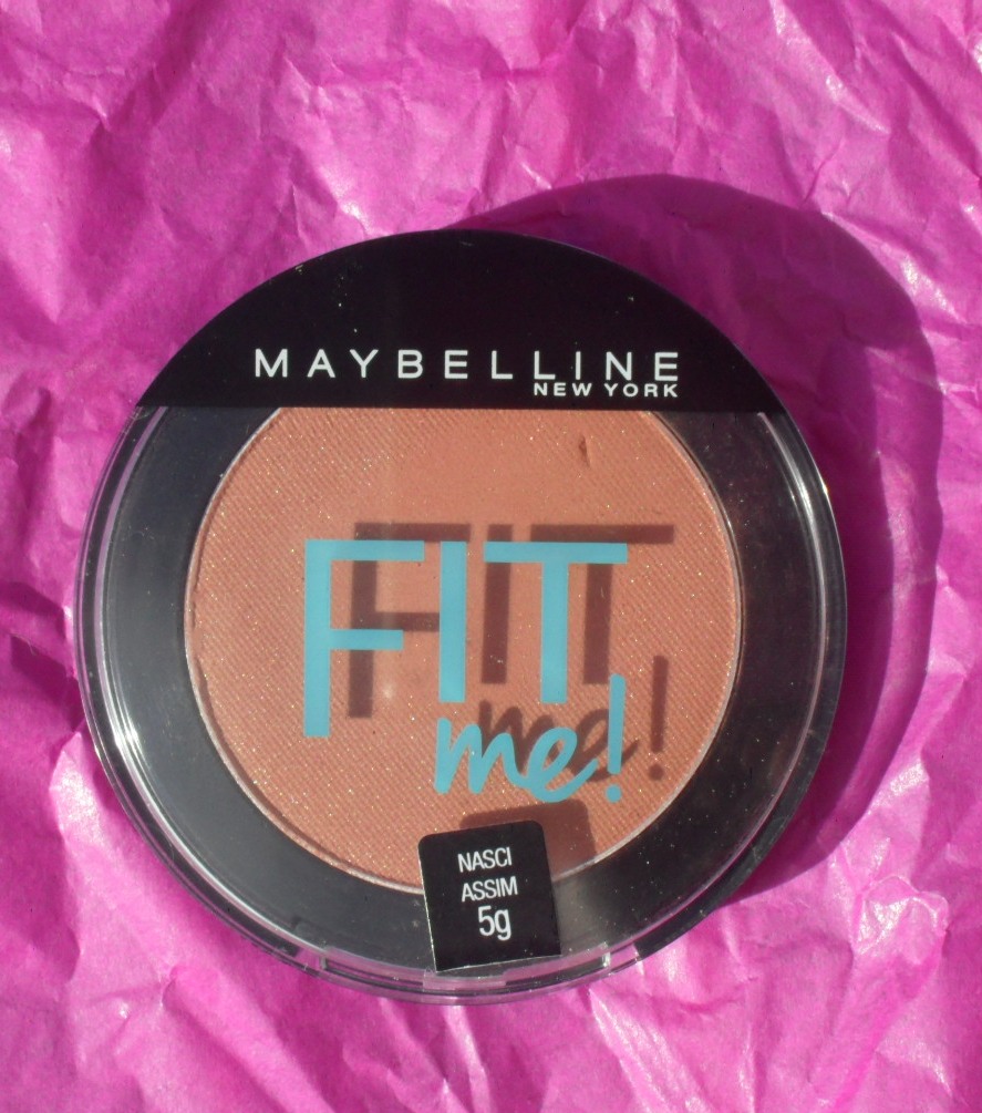Brincando de se Maquiar Blush Fit Me Maybelline na cor Nasci Assim