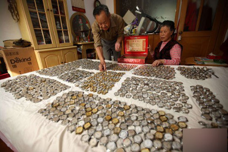 Cu ong 78 tuoi chiu choi, sam 1600 chiec dong ho - Anh 4