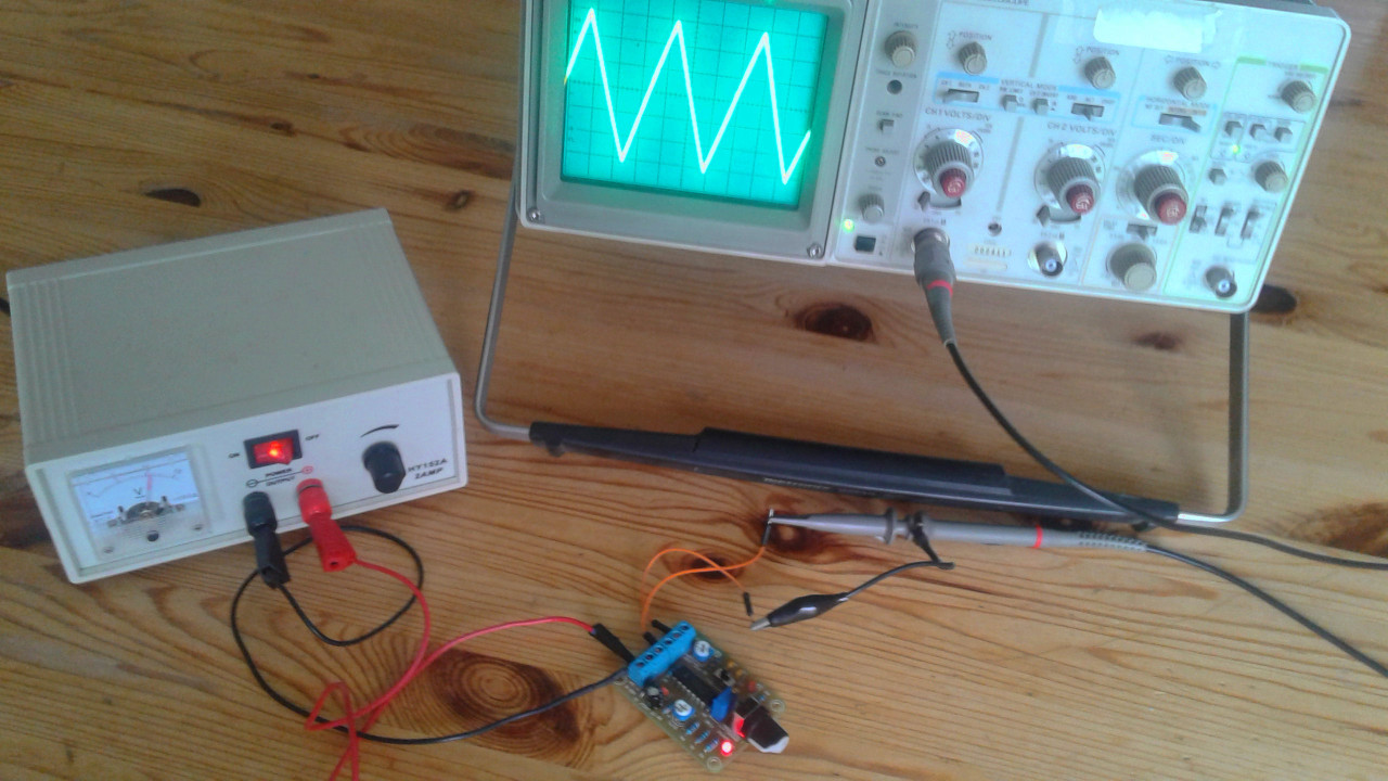 Électronique en amateur Kit générateur de basses fréquences ICL8038