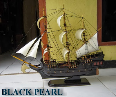 MINIATUR KAPAL BJAK LAUT, BLACK PEARL KLASIK