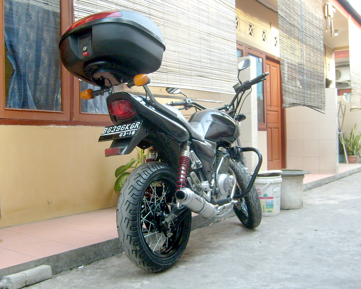 THUNDER 125 Yang Dimodif Sedikit Modifikasi Velg Lebar Jeruji