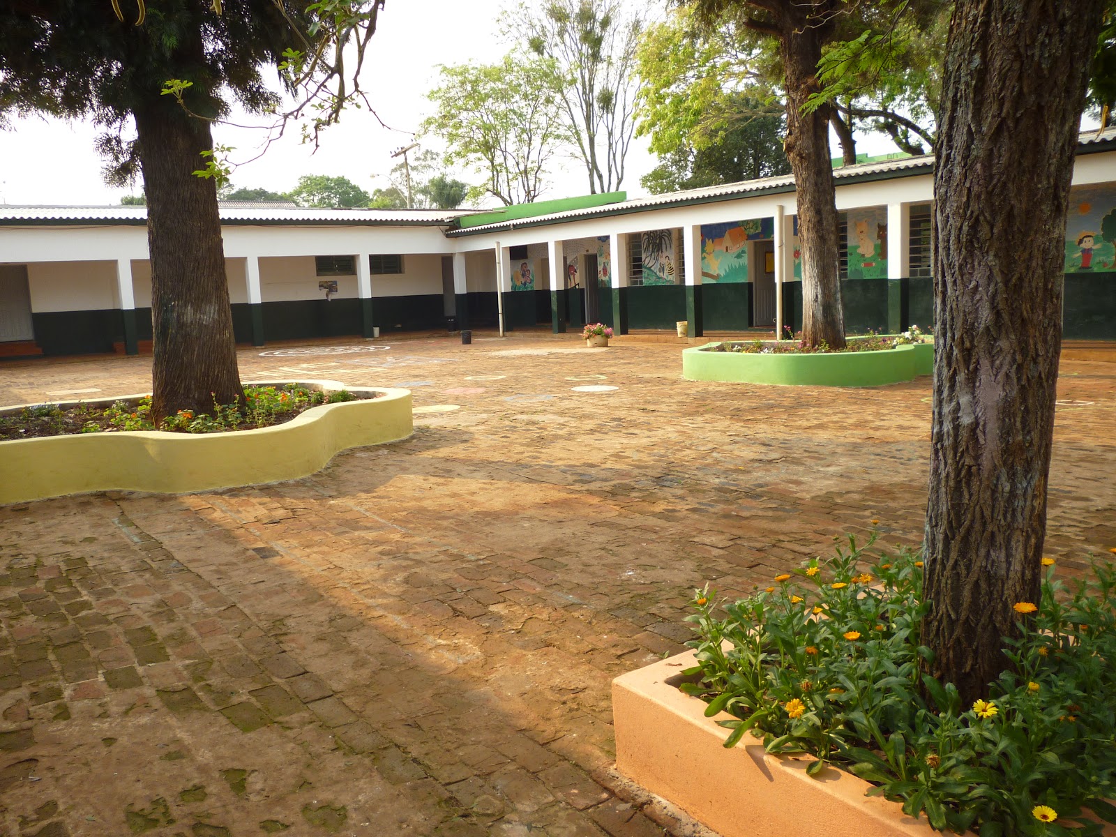 Escola Érico Veríssimo: Revitalização do pátio da escola