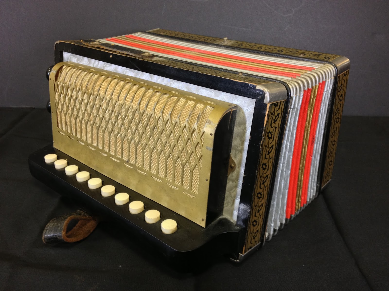 Antiques, Art, and Collectibles Antique Hohner One Row Accordion
